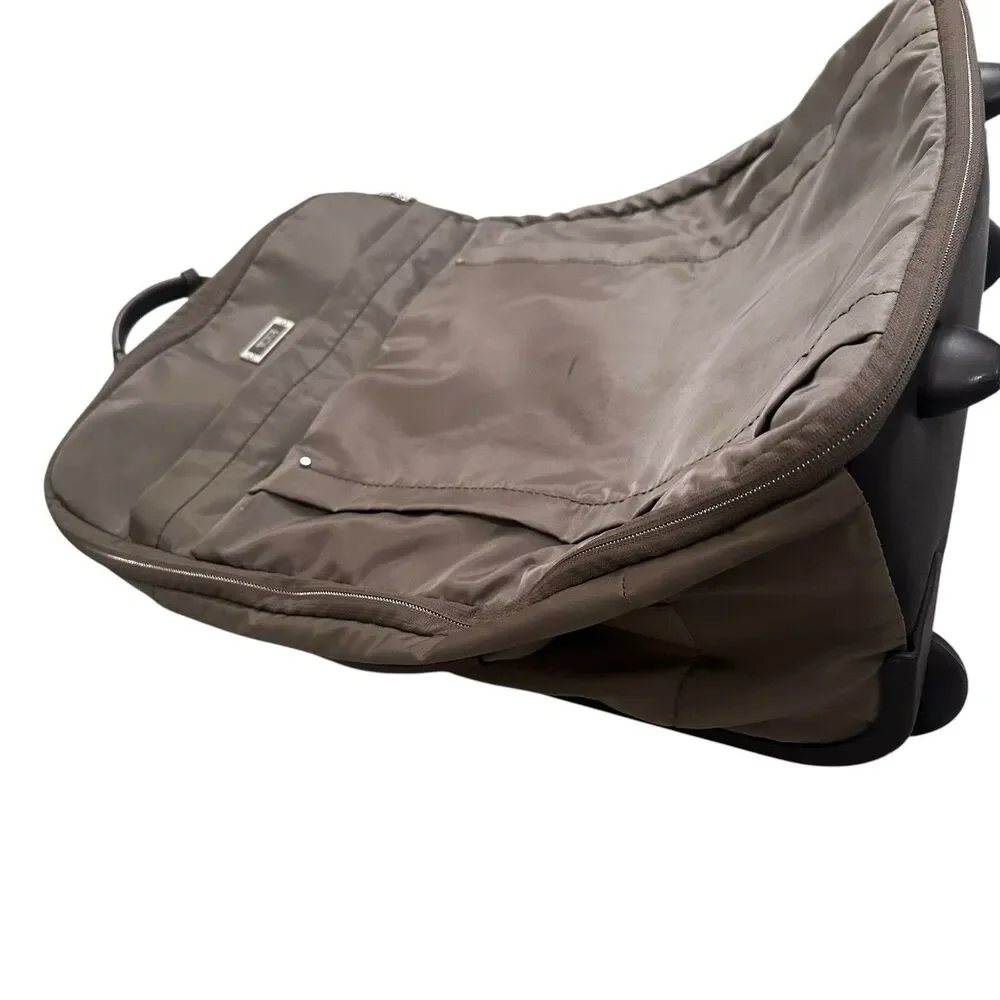 Tumi luggage voyageur